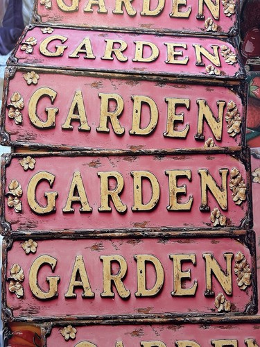 Pink garden wooden signs - pink,