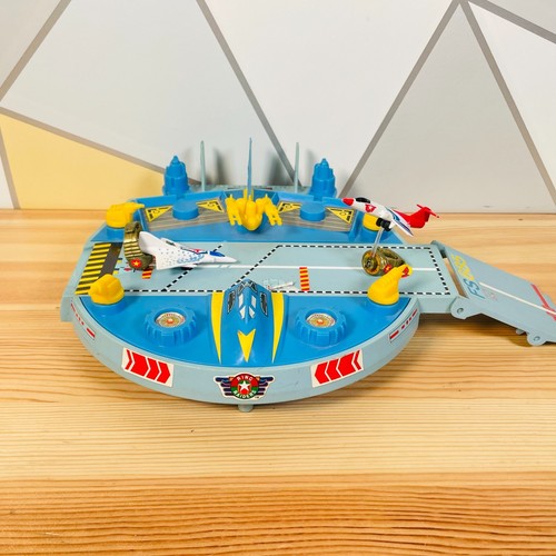 Matchbox ring raiders skybase - matchbox,