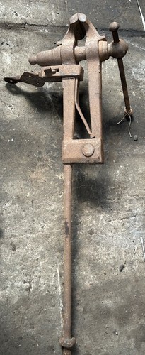 Antique blacksmiths leg vice - antique,