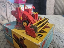 CORGI.1111.FARM.MASSEY