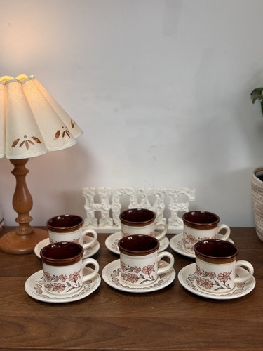 Biltons cups and saucers - 6x,
