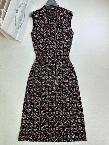 Prada women dress 2650 worth - prada,