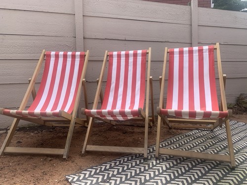Striped red and white - white, deck