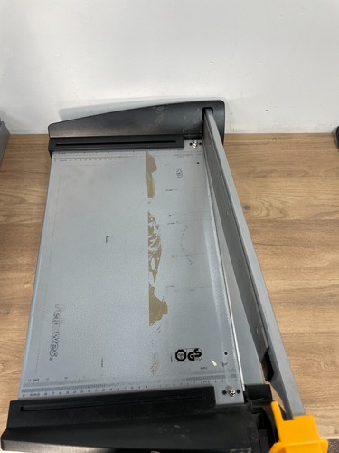 Fellowes plasma guillotine - a3,