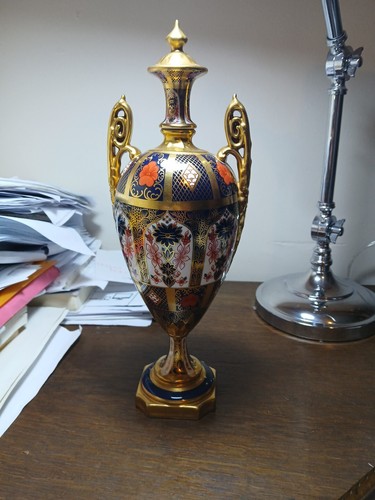 Royal crown derby imari vase - derby,