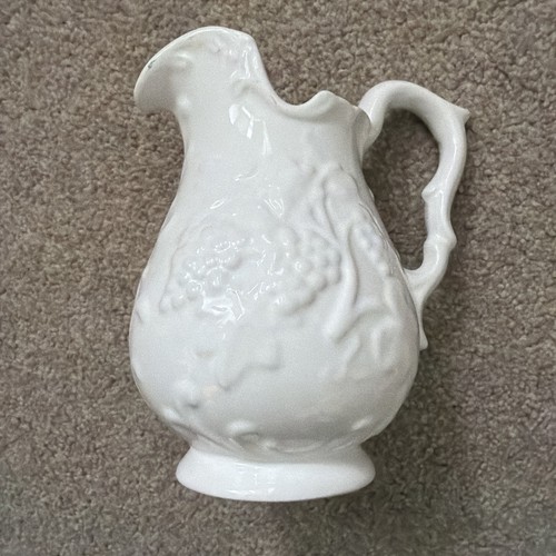 White alcobaca grape embossed - ,