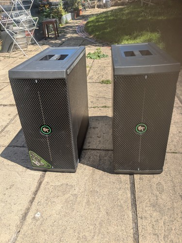 Mackie thumpsub go - 2x,