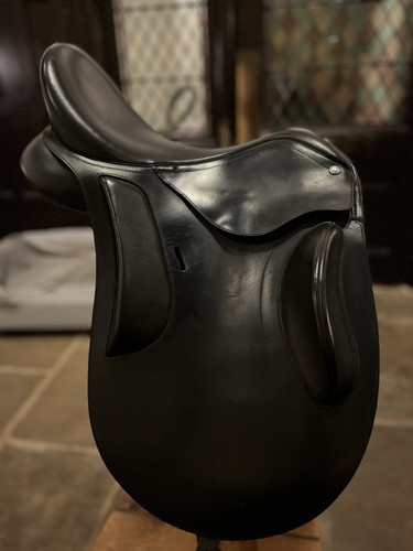 Bates versa saddle inch - 17,