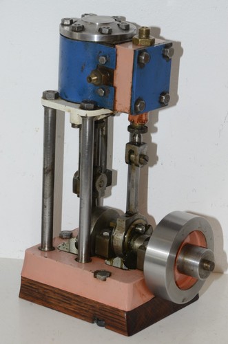 Vertical live steam engine - 9",