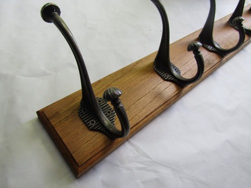 Rustic oak coat hook rack - oak,