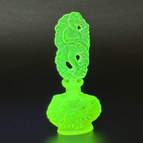 Vaseline uranium glass - uranium, cupid