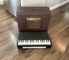 VINTAGE GIBSON CLAVIOLINE