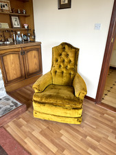Set of chairs - antique - gold/yellow colour