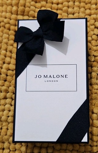 Malone red roses - malone,