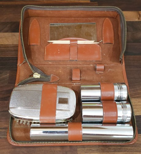 Vintage men travel shaving - travel,