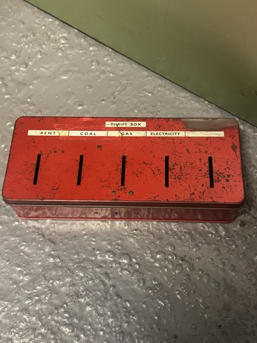 Vintage red thrift - red, cash