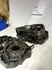 KTM 640 DUKE 2 LC4 2000-2006 ENGINE CASE CRANKCASE SET LEFT RIGHT SIDE PAIR