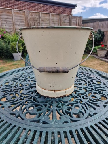 Vintage cream enamelled - a,
