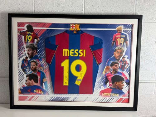 Signed framed messi - &,