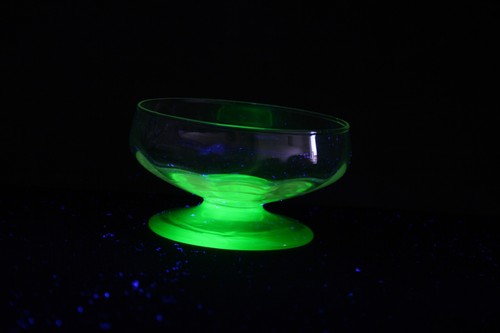 Vintage uranium vaseline - a,