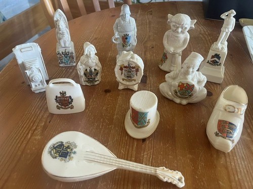 Unusual crested china