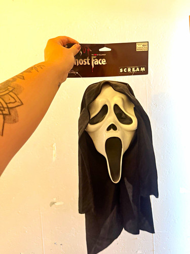 Fun world ghostface scream - world,