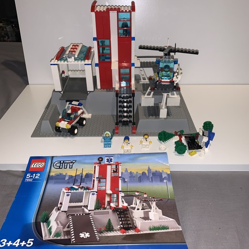 Lego city hospital 7892 - city,