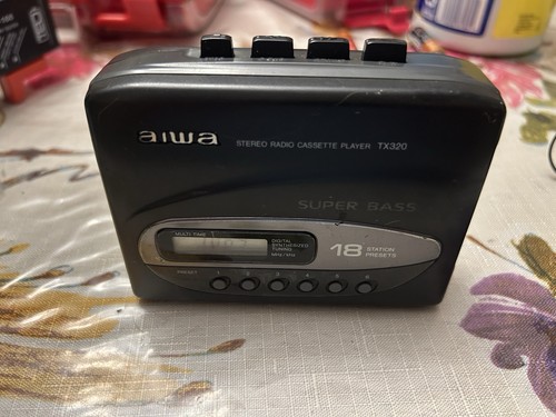 Vintage aiwa walkman style - aiwa,