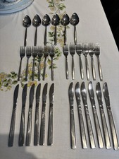 VINTAGE 30 PIECE CUTLERY SET