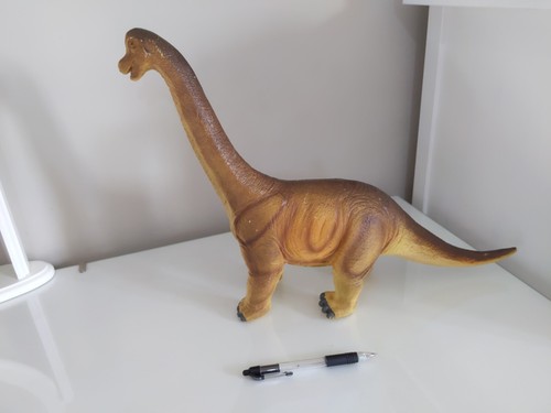 Dinosaur brachiosaurus large - dinosaur,