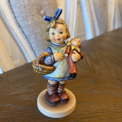 Goebel hummel 1981 what - goebel,