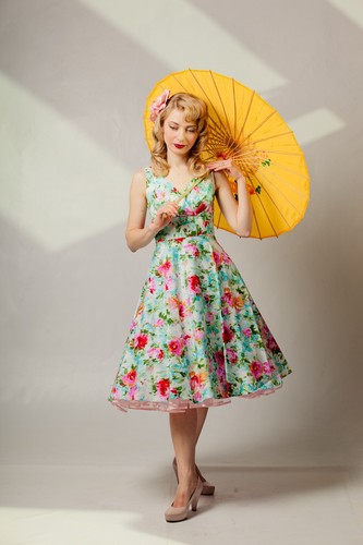 Stop staring floral circle - staring,