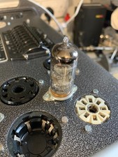 Mullard ECC82 12AU7 Valve