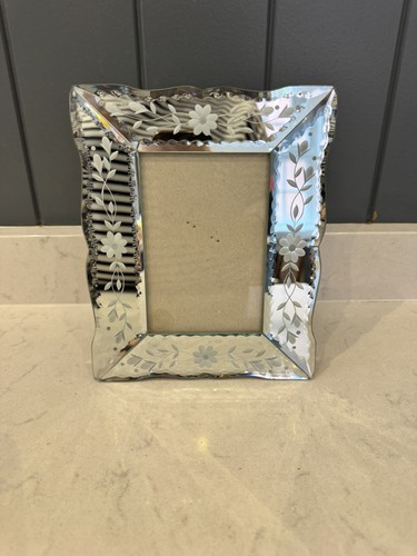 Glass etched venetian - etched, style
