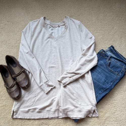 Soft surroundings beige neck - surroundings, v-neck