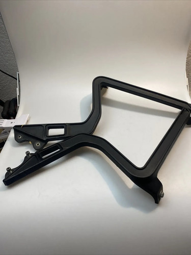 Luggage carrier luggage rack
