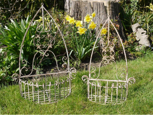 Large metal wall - wall, baskets