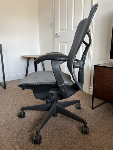 Herman miller mirra butterfly - miller,
