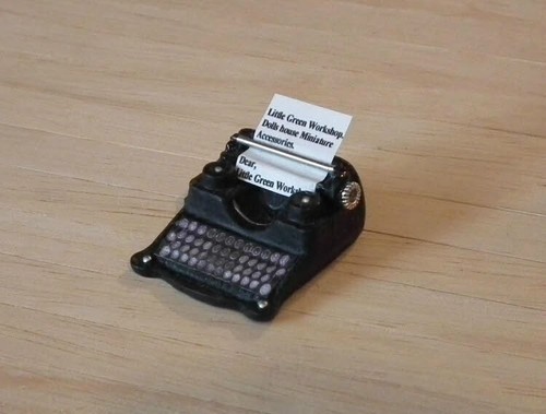 Dolls house miniature - 1/12,