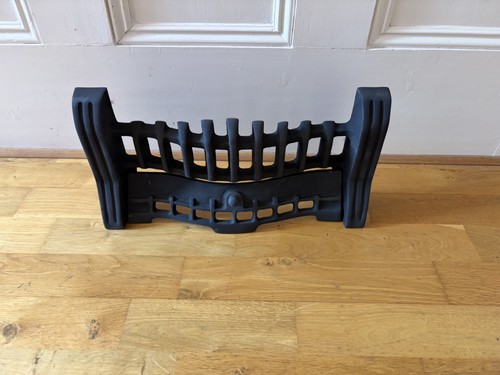 Cast iron fire - grate, front
