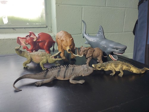 Lot plastic animal - of,