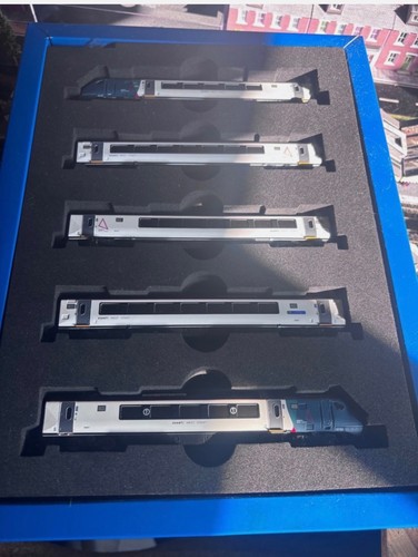 Dapol 023 004 class 221 - class,