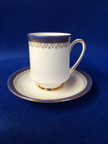 Paragon royal albert - &,