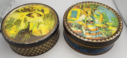 Vintage pair round - of,