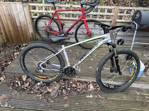 Specialised pitch hard - hard, tail