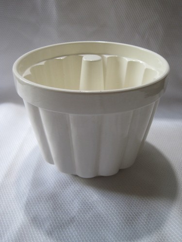 Biancmange jello cake mold - biancmange/jello/cake,