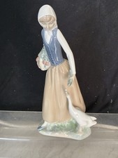 LLADRO NAO Porcelain Figurine