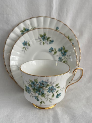 Royal staffordshire bone china - royal,