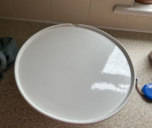 The white company round - white,