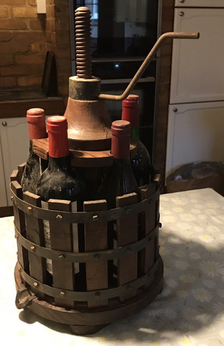 Wine rack bottle holder - bottle, round